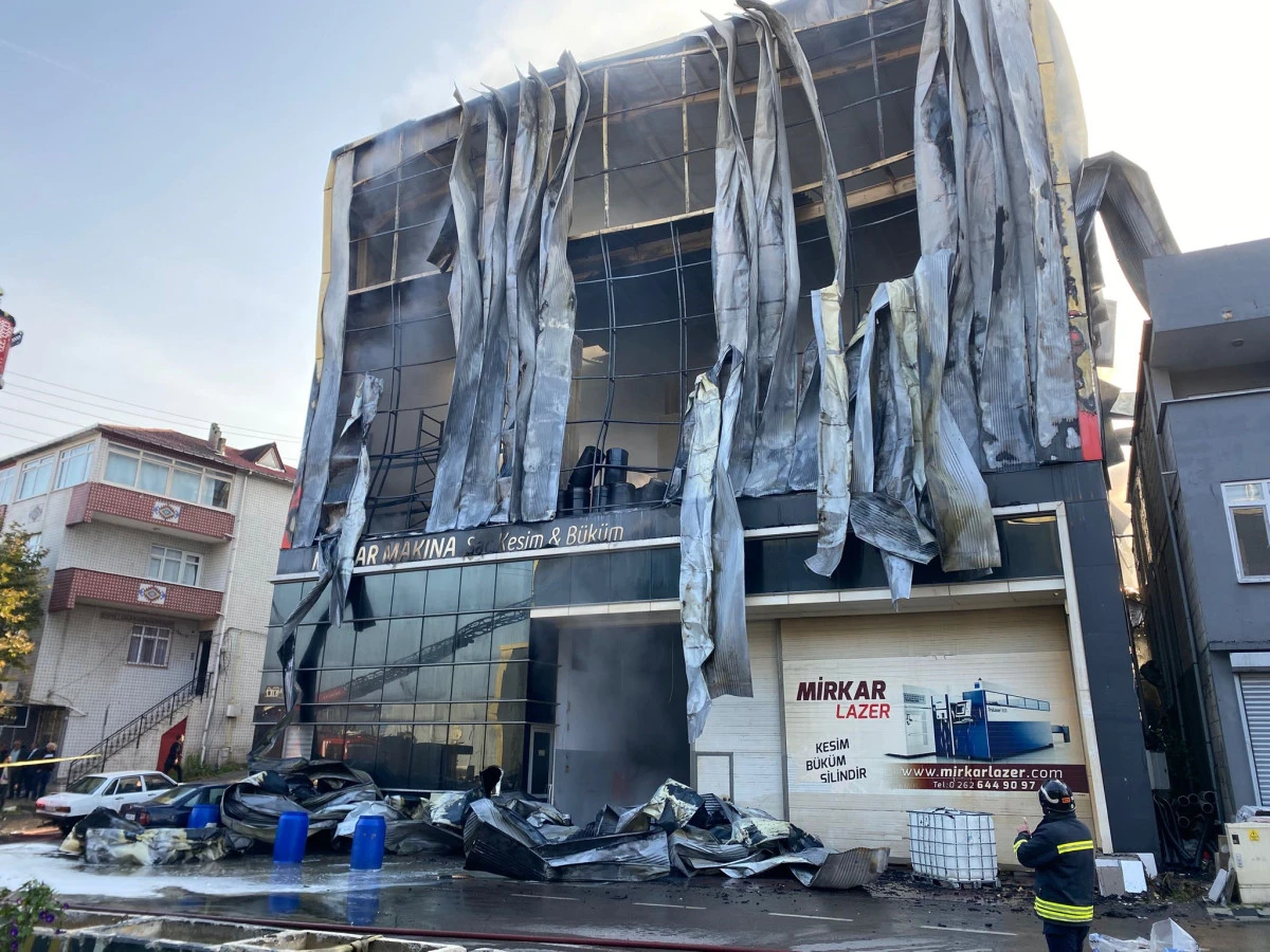  6 KİŞİNİN ÖLDÜĞÜ PATLAMAYA İLİŞKİN KAÇMA HAZIRLIĞI YAPAN İŞ YERİ SAHİBİ YAKALANDI, OĞLU ARANIYOR