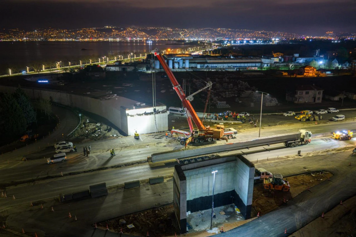 BAŞİSKELE KAVŞAĞI&rsquo;NDA DEV KİRİŞLER 9 SAATTE YERLEŞTİRİLDİ