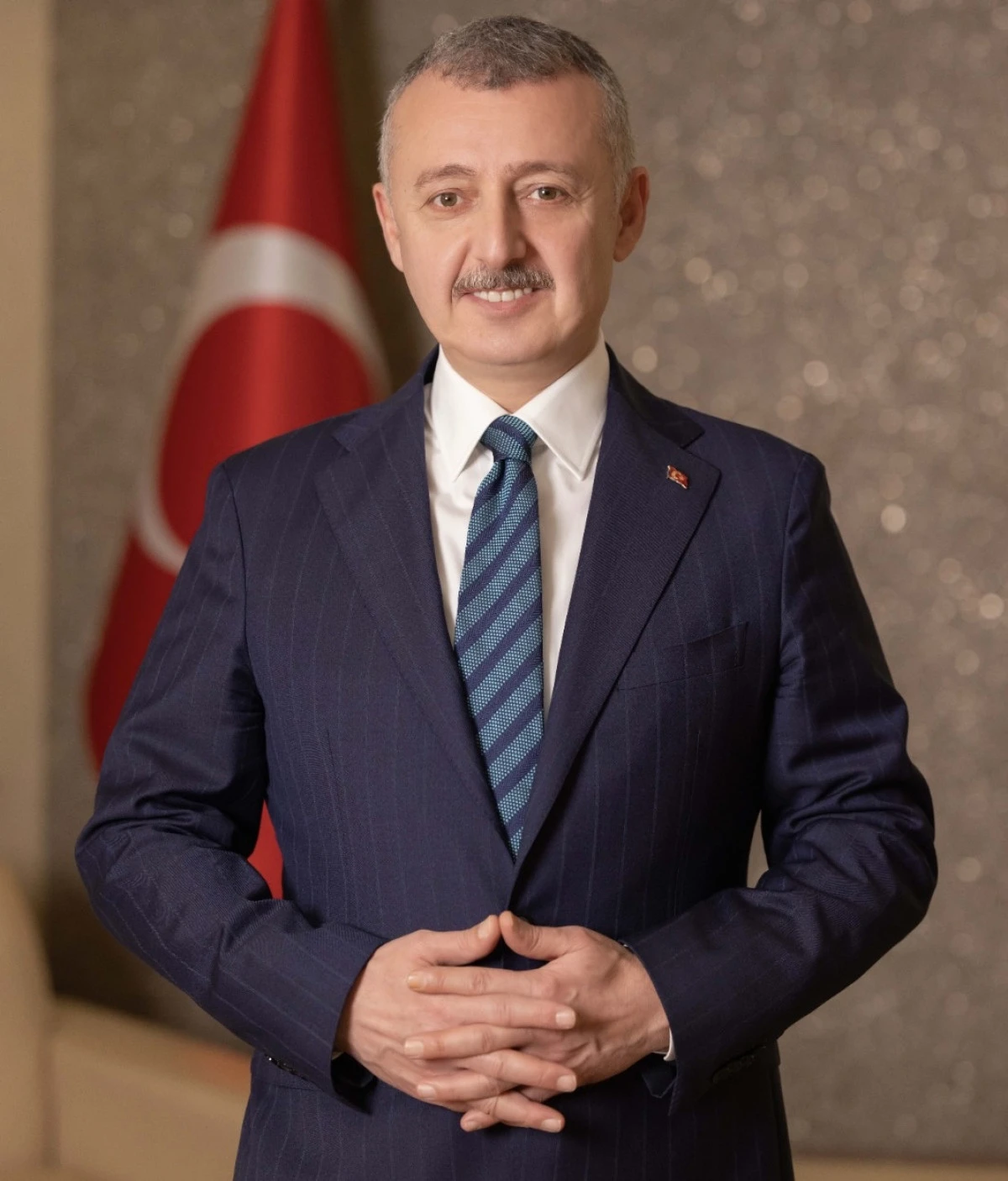 BAŞKAN B&Uuml;Y&Uuml;KAKIN &Ccedil;ALIŞAN GAZETECİLER G&Uuml;N&Uuml;N&Uuml; KUTLADI