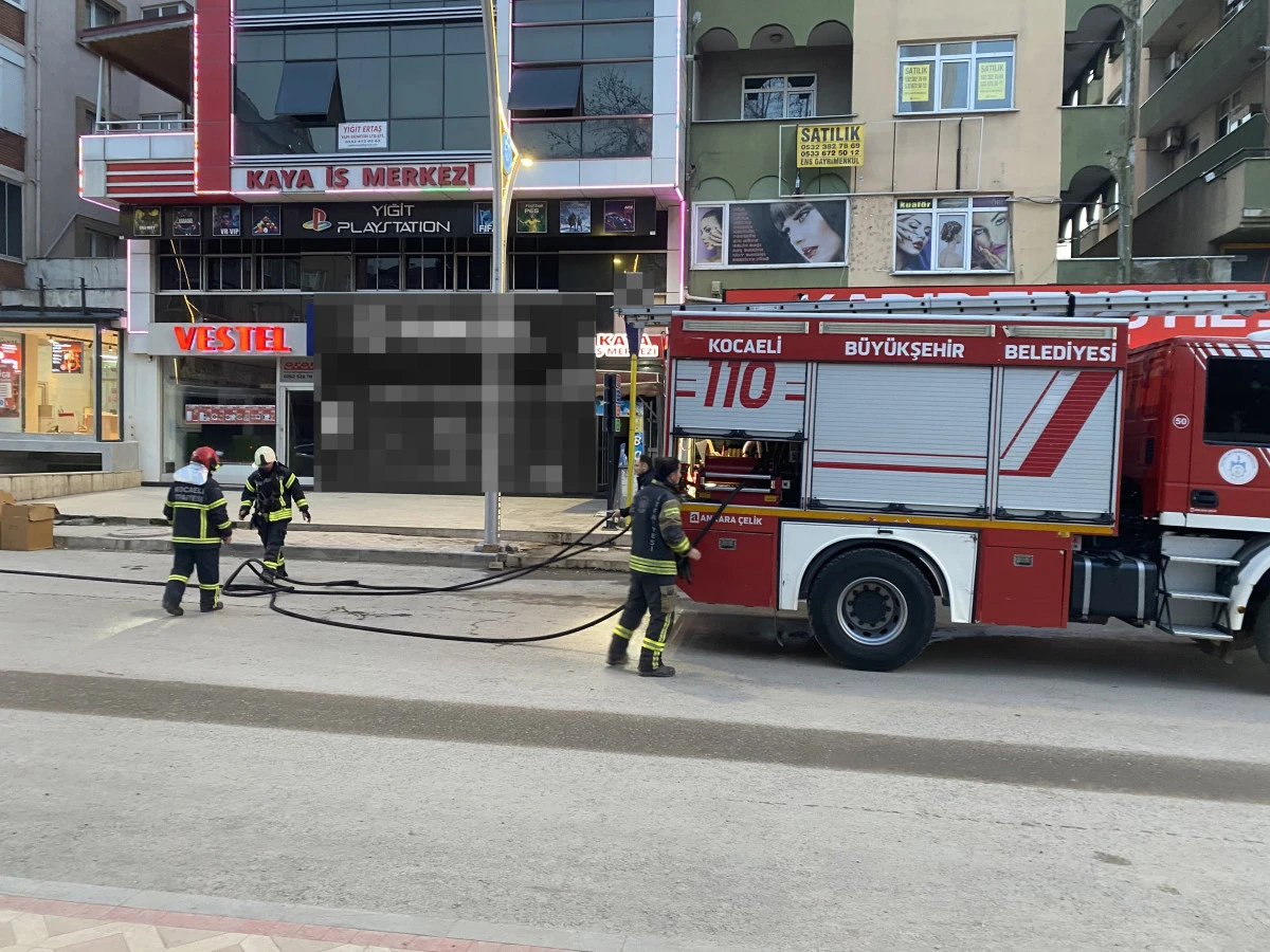 BİLGİSAYAR PATLADI, OFİSTE YANGIN &Ccedil;IKTI
