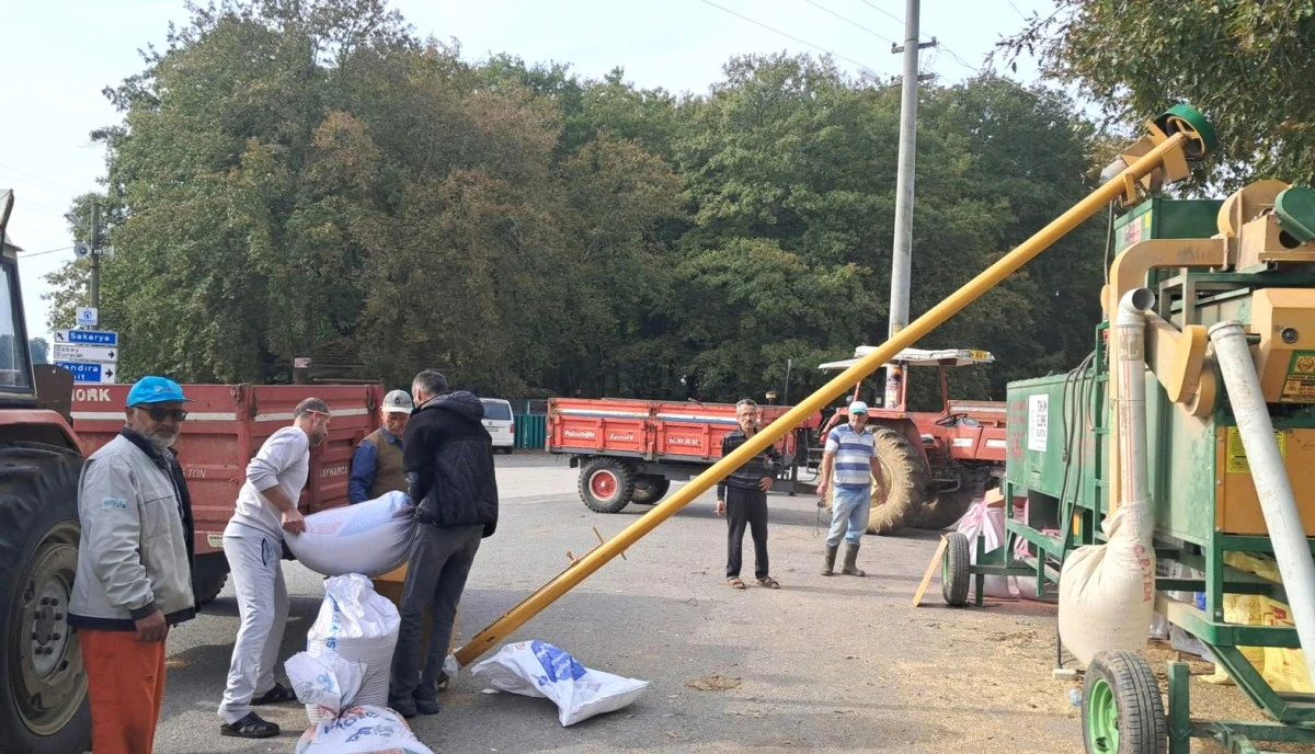 BU MAKİNE &Uuml;R&Uuml;N&Uuml; AYRIŞTIRIYOR, &Ccedil;İFT&Ccedil;İNİN Y&Uuml;K&Uuml;N&Uuml; AZALTIYOR