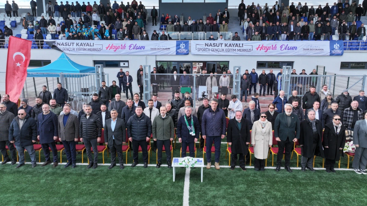 B&Uuml;Y&Uuml;KAKIN: HER G&Uuml;N YENİ BİR  ESERLE KENTİMİZİ G&Uuml;ZELLEŞTİRİYORUZ