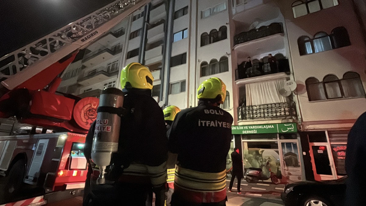  &lsquo;&Ccedil;ATI YANGINI' İHBARI EKİPLERİ HAREKETE GE&Ccedil;İRDİ   