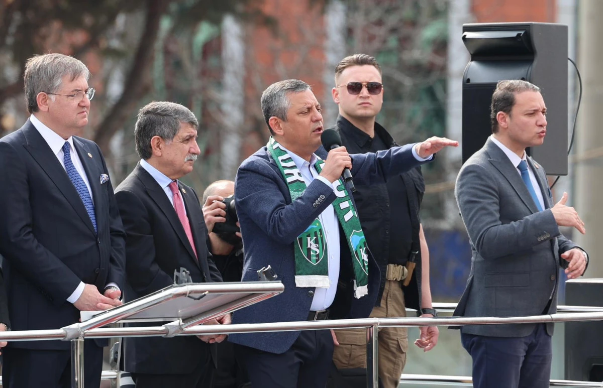CHP GENEL BAŞKANI &Ouml;ZEL: 1999'DAN DAN BU YANA KOCAELİ B&Uuml;Y&Uuml;KŞEHİR BELEDİYESİ'Nİ KAZANAMADIK AMA KUSURU KOCAELİ'NDE DEĞİL KENDİMİZDE ARADIK