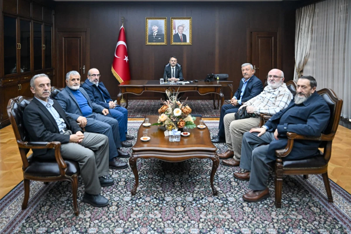 DARICA ABD&Uuml;LHAMİD HAN VAKFI, VALİ İLHAMİ AKTAŞ'I GEBZE MAKAMDA ZİYARET ETTİ