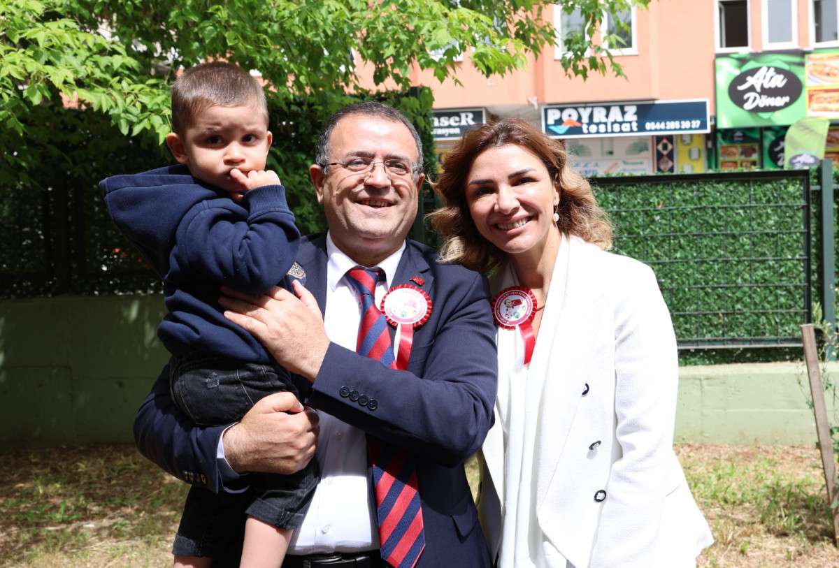 DERİNCE’DE 23 NİSAN COŞKU İLE KUTLANDI