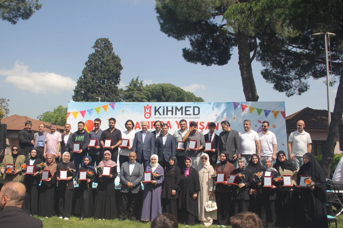 GEN&Ccedil; KİHMED'DEN KOCAELİ'DE &Ouml;RNEK PROJE: HAYIRDA YARIŞAN MİNİKLER &Ouml;D&Uuml;LLERİNİ ALDI