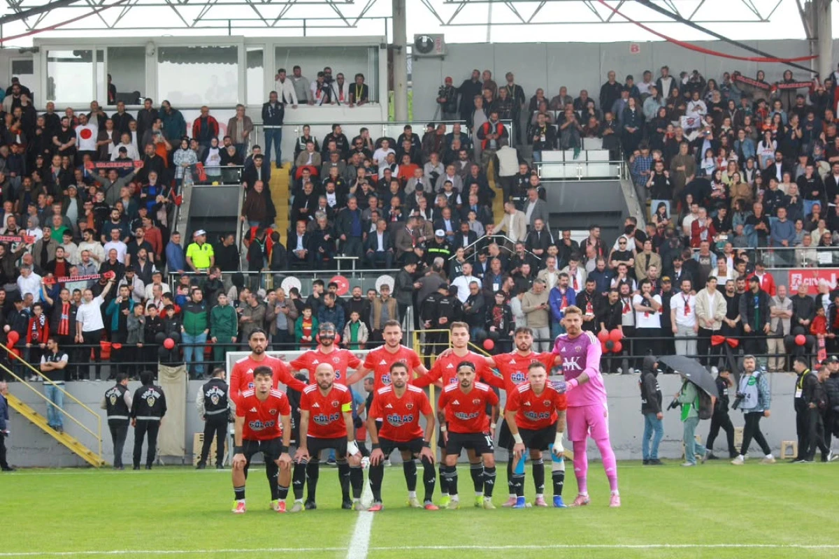 G&Ouml;LC&Uuml;K İZMİR&rsquo;E AKIN EDECEK  G&Ouml;LC&Uuml;KSPOR, 3. LİG YOLUNDA TARİHİ FİNALE &Ccedil;IKIYOR