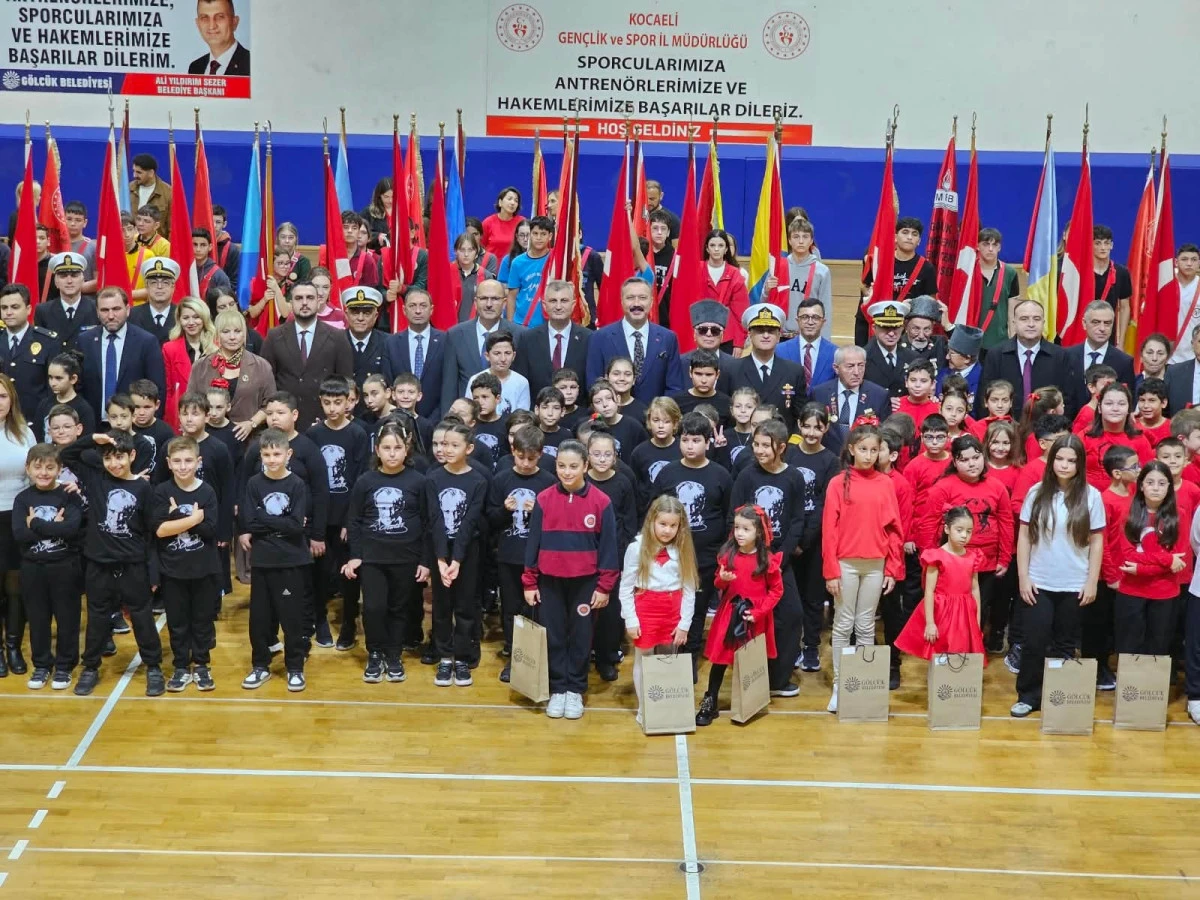 G&Ouml;LC&Uuml;K&rsquo;TE CUMHURİYET BAYRAMI COŞKUYLA KUTLANDI