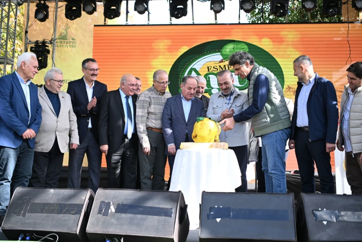 KARTEPE’DE AYVA FESTİVALİ COŞKUSU