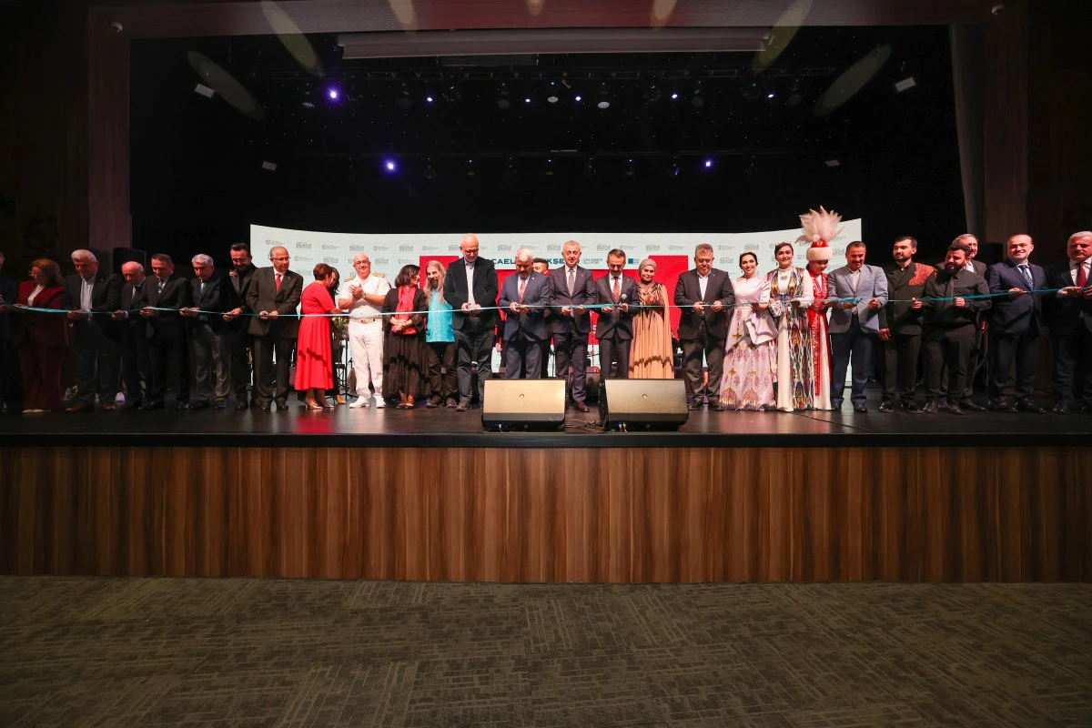 KOCAELİ KİTAP FUARI'NA GÖRKEMLİ AÇILIŞ