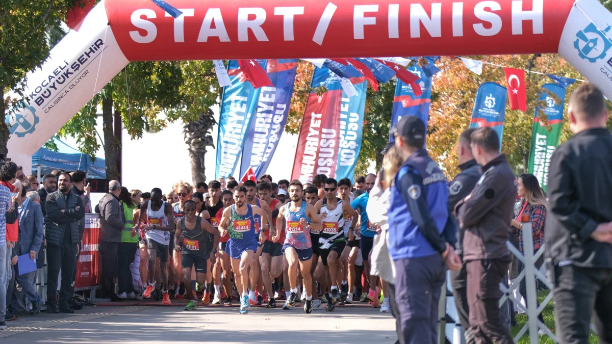 KOCAELİ’DE BİNLER CUMHURİYET’E KOŞACAK