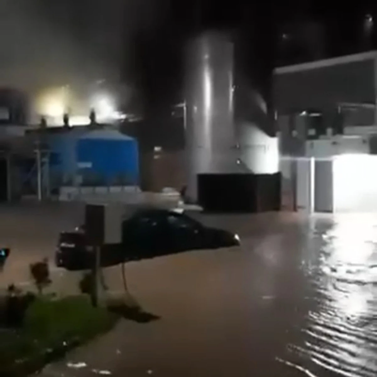 KOCAELİ'DE DEV TESİSLER SULAR ALTINDA KALDI