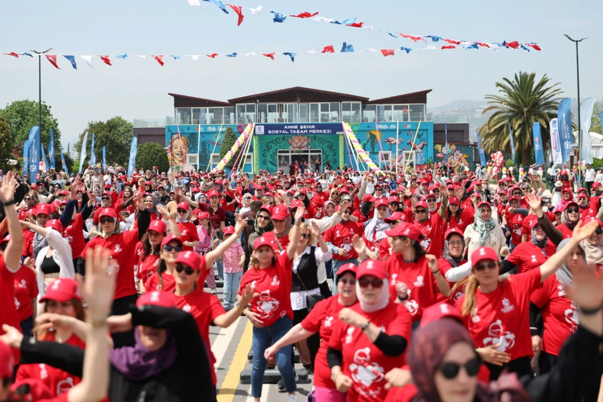 KOCAELİLİ ANNELER, ANNE ŞEHİR YAŞAM MERKEZİ&rsquo;NE KOŞTU
