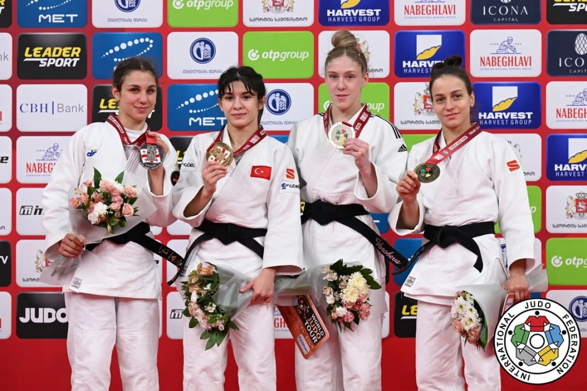 KOCAELİ&rsquo;NİN ALTIN KIZI, TUĞ&Ccedil;E BEDER ŞAMPİYON!