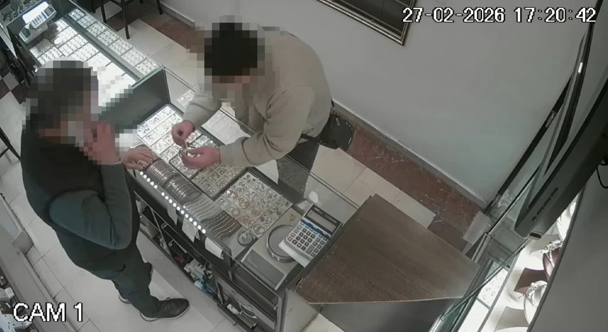 KOMŞUSUNUN BOĞAZINI KESİP ALTINLARINI &Ccedil;ALMIŞTI
