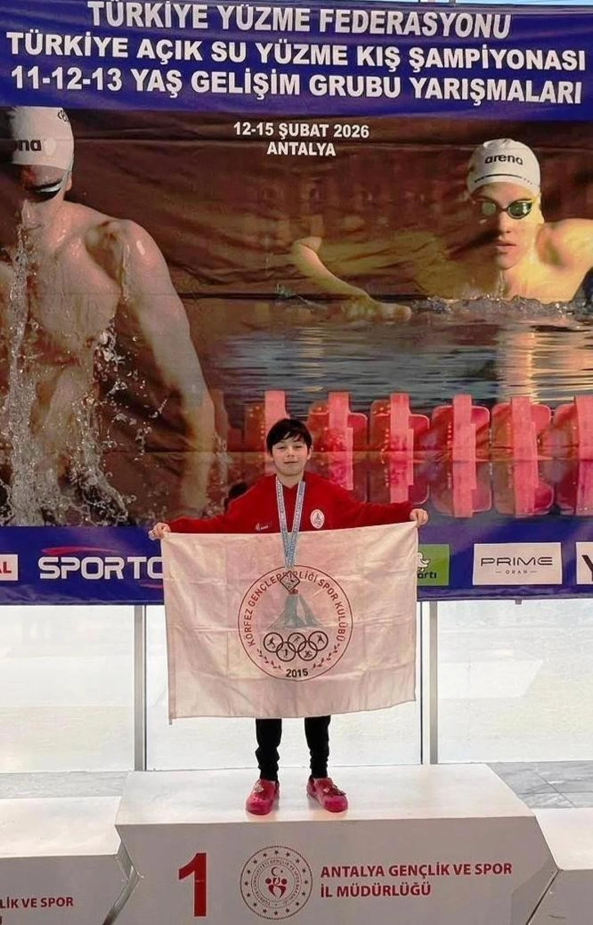 K&Ouml;RFEZ GB A&Ccedil;IK SU Y&Uuml;ZME YARIŞLARINDAN ŞAMPİYONLUK VE MADALYALARLA D&Ouml;ND&Uuml;