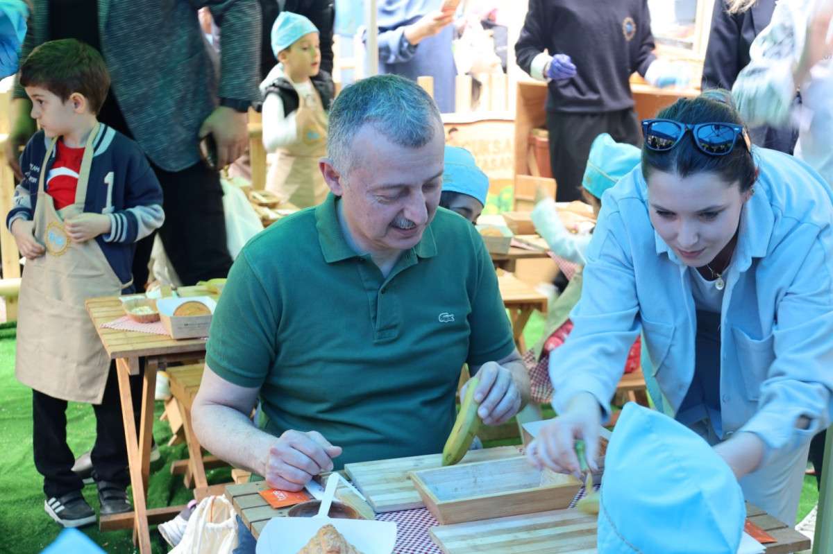 MİNİK DOSTLARINDAN BAŞKAN’A; ‘’TEŞEKKÜRLER TAHİR AMCA’’