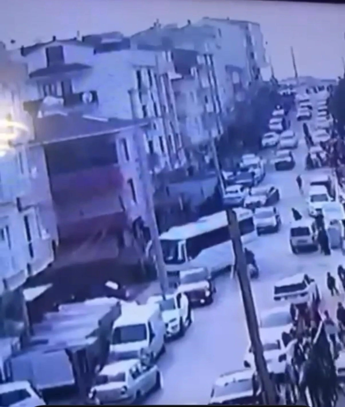 &Ouml;ĞRENCİYE &Ccedil;ARPARAK &Ouml;L&Uuml;M&Uuml;NE SEBEP OLAN SERVİS ŞOF&Ouml;R&Uuml;NE 5 YIL 10 AY HAPİS