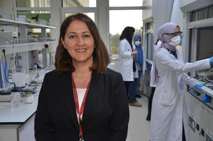 ONLAR, BİLİME YÖN VEREN FEDAKAR KADINLAR