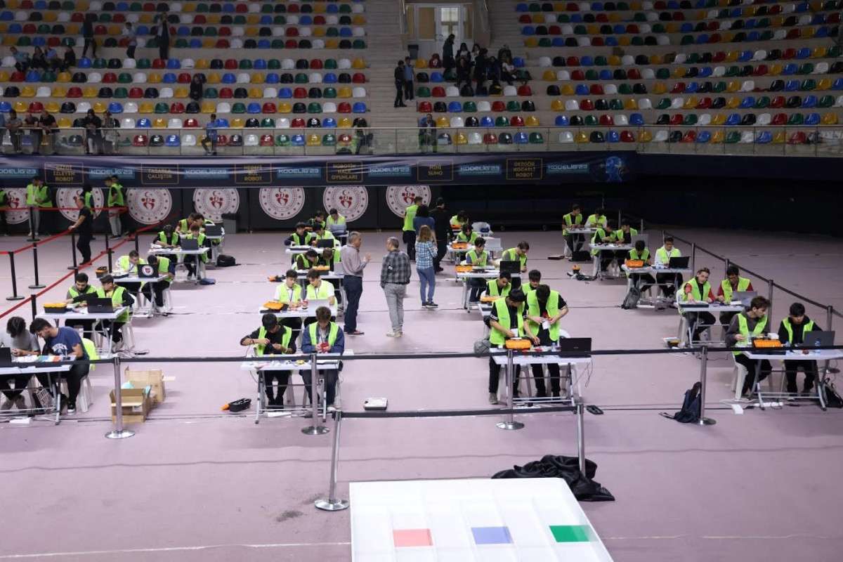 TASARLADILAR, YAPTILAR, YARIŞMAYI BEKLİYOLAR