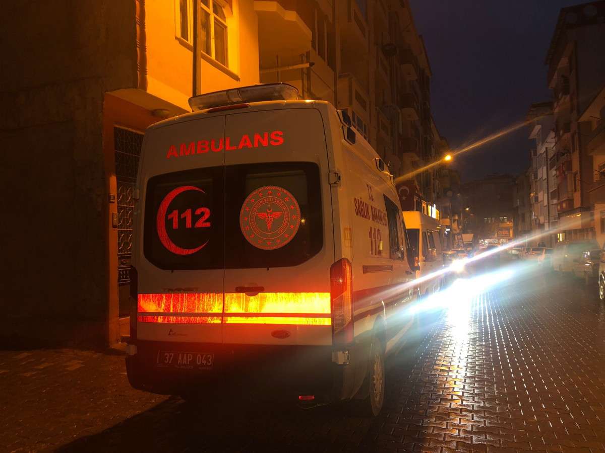 ÜÇ GÜNDÜR HABER ALINAMAYAN KADIN EVİNDE ÖLÜ BULUNDU