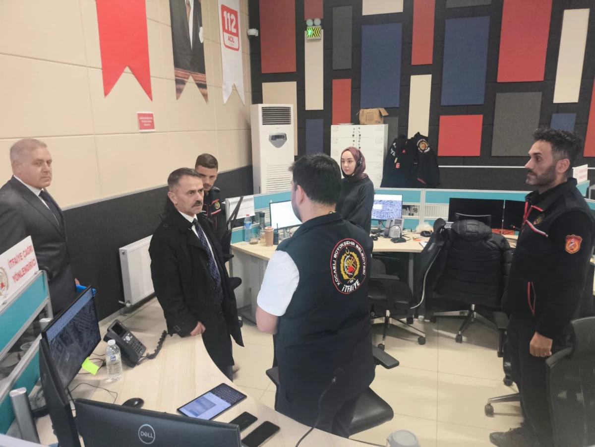 VALİ İLHAMİ AKTAŞ, 112 ACİL &Ccedil;AĞRI MERKEZİ&rsquo;NDE İNCELEMELERDE BULUNDU