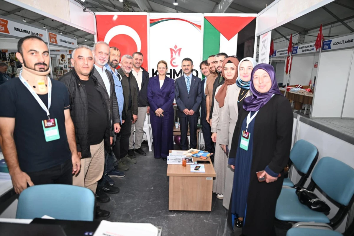  VALİ İLHAMİ AKTAŞ, KOCAELİ KİTAP FUARINI ZİYARET ETTİ