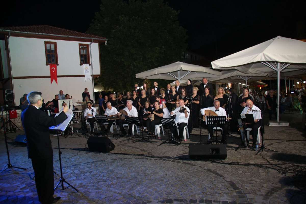 YALI EVLERİ AMFİ’DE TSM NAĞMELERİ YANKILANACAK