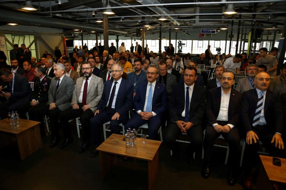 YAPAY ZEKA ÇALIŞTAYI, BİLİM MERKEZİNDE BAŞLADI