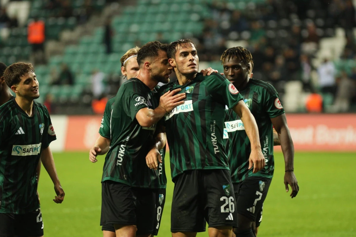 ZİRAAT T&Uuml;RKİYE KUPASI: KOCAELİSPOR: 3 &ndash; MAZIDAĞI FOSFATSPOR: 0